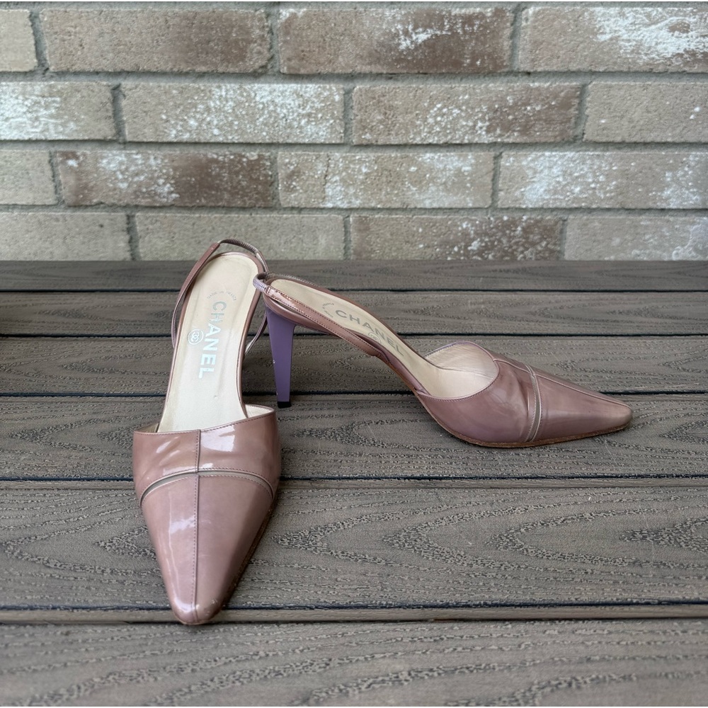 Chanel vintage pink heels